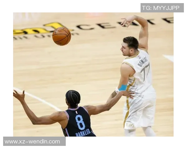 勇士在卡巴配外线阵容中展现绝对优势8分半内打出27-14的精彩表现